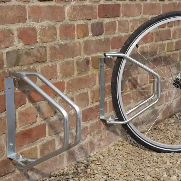Range 1 vélo mural pivotant 180 degrés MOTTEZ Remise