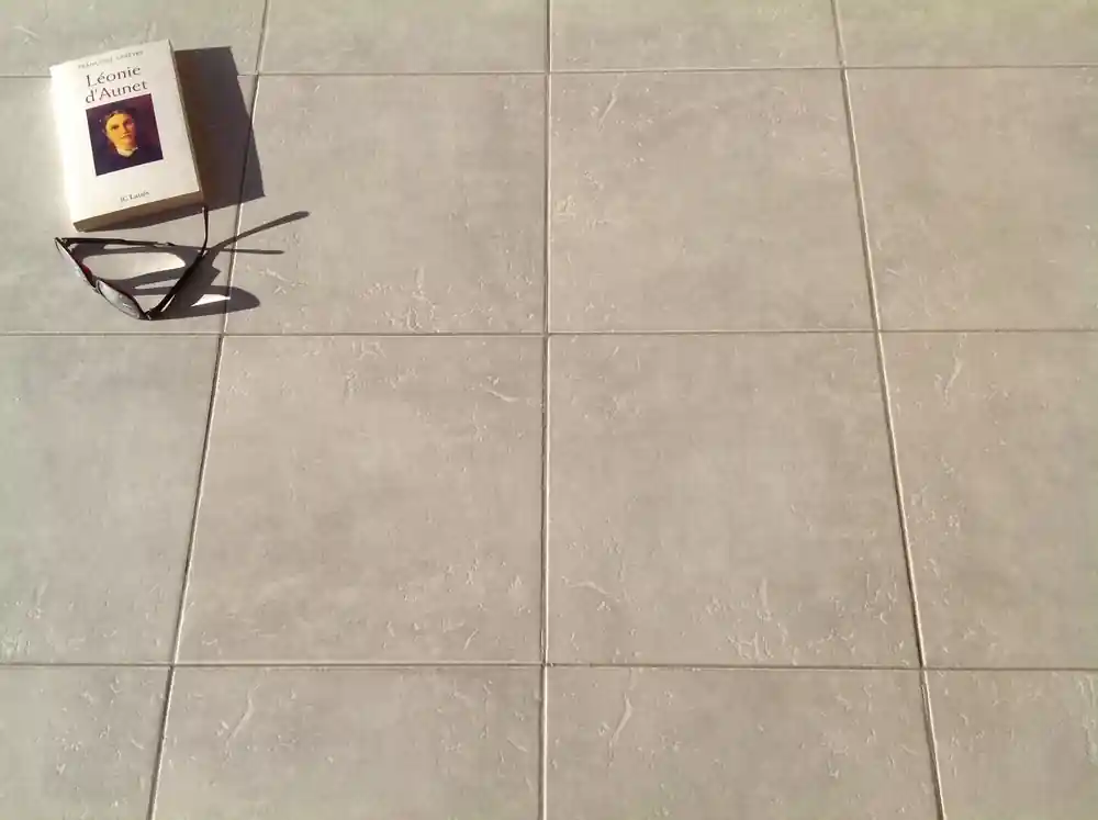 Acheter Direct Carrelage sol intérieur beige BETON ép 8 mm 34 x 34 cm paquet de 1,40 m² PAREFEUILLE