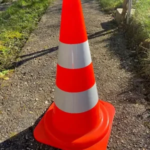 Expédition Rapide Cône de signalisation PVC - 50cm - à bandes réfléchissantes FISCHER DAREX