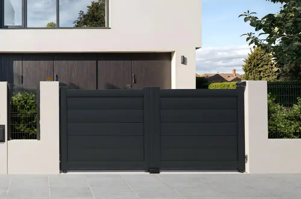 Nouvel Arrivage Portail battant aluminium ENZO l.3,00 x H.1,75 m gris - PREFALU