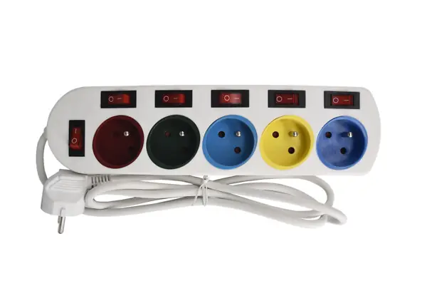 Meilleur Choix Bloc multiprises avec interrupteur - 5 prises - 1,40 m GAO