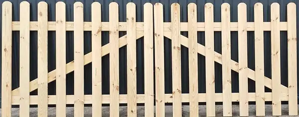 Portail en bois pin kit 2 vantaux - 120x300cm SOLID Top Vente