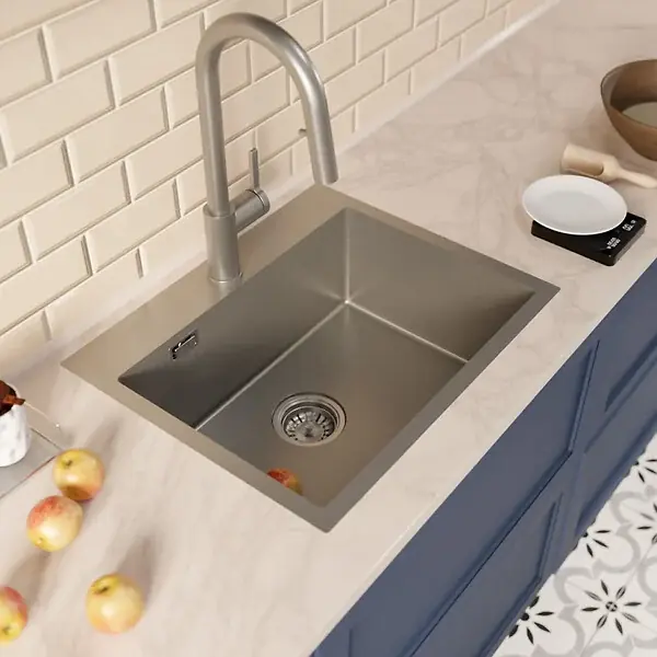 Expédié Aujourd'hui Timeless 55x45x21 cm évier encastrable inox 304 + mitigeur inox avec douchette extractible, gun metal brossé (TMLKST-5545BGM-M2) CERAMIA